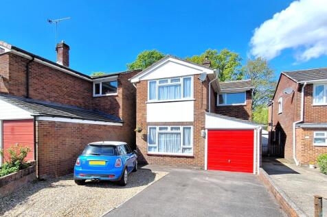 Clifton Gardens,West End, Southampton 3 bed detached house for sale
