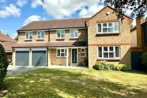 5 bedroom detached house for sale