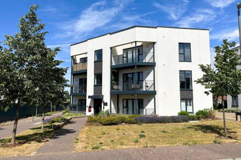 Barnfield Way, Harlow, CM17 2 bed apartment for sale