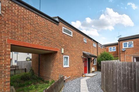 Clyde Court, Andover, SP10 1EA 3 bed terraced house for sale