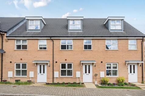 3 bedroom town house for sale