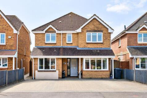 Camomile Drive, Ludgershall, Andover... 4 bed detached house for sale