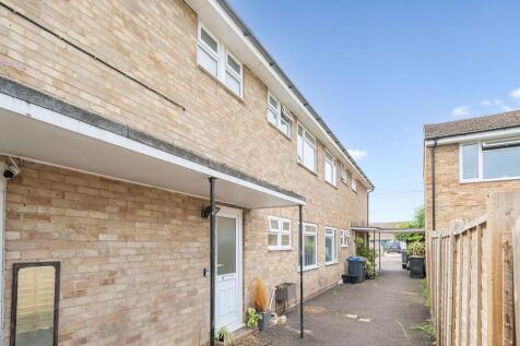 2 bedroom ground floor flat for sale