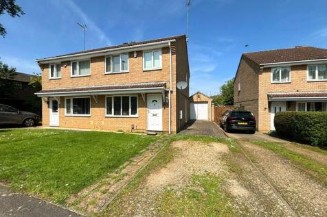 Farmhill Road, Southfields... 3 bed semi