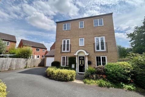 Bramble Close, Little Billing... 4 bed townhouse for sale