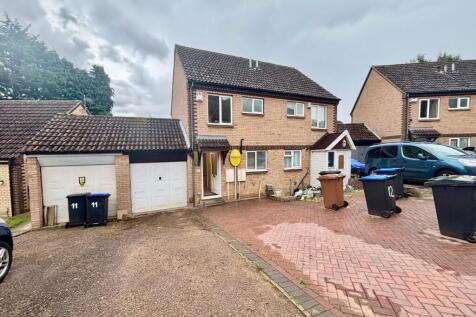 2 bedroom semi-detached house for sale