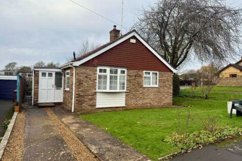 2 bedroom detached bungalow for sale