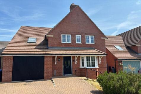 5 bedroom detached house for sale