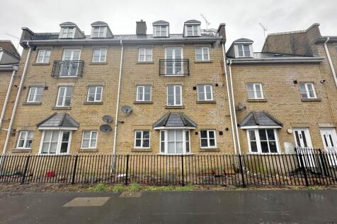 New Writtle Street, Chelmsford, CM2 2 bed apartment for sale