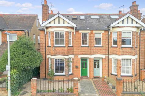 BRAEMAR AVENUE, CHELMSFORD, CM2 5 bed character property for sale
