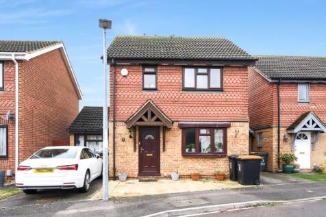 Harrier Way, Kempston, Bedford, MK42 4 bed link detached house for sale
