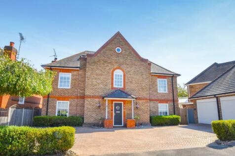 6 bedroom detached house for sale