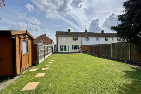Orchard Road, Southminster 3 bed end of terrace house for sale