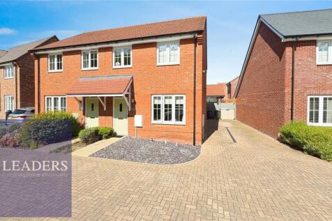 3 bedroom semi-detached house for sale
