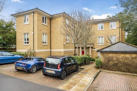 Tupwood Lane, Caterham CR3 2 bed apartment for sale