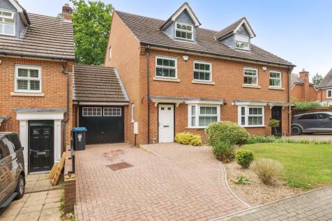 4 bedroom semi-detached house for sale