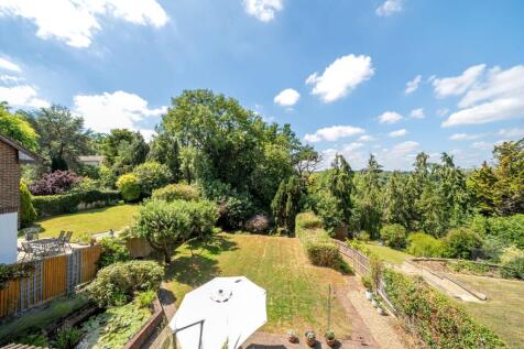 Westhall Road, Warlingham CR6 4 bed detached house for sale