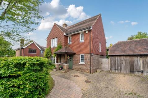 Hine Close, Coulsdon CR5 4 bed detached house for sale