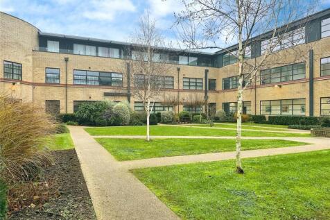 Heron Drive, Slough, Berkshire 1 bed apartment for sale