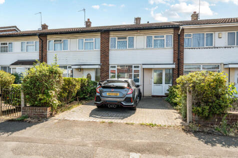 Humber Way, Slough, Berkshire 3 bed end of terrace house for sale