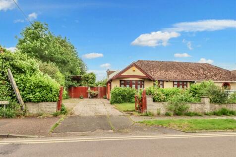 2 bedroom semi-detached bungalow for sale