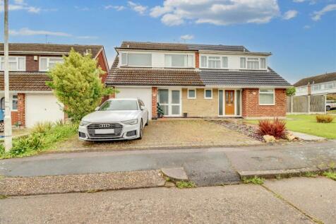 4 bedroom semi-detached house for sale