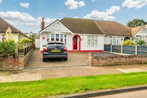 2 bedroom semi-detached bungalow for sale