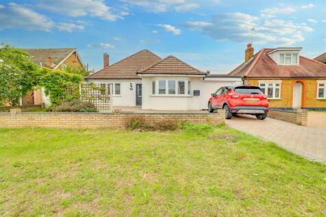 2 bedroom detached bungalow for sale