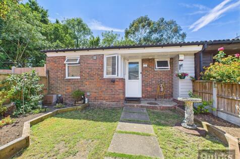 1 bedroom semi-detached bungalow for sale