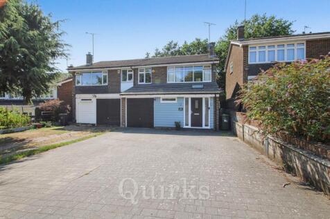4 bedroom semi-detached house for sale