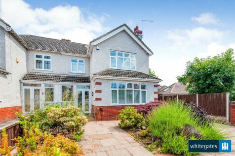 4 bedroom semi-detached house for sale