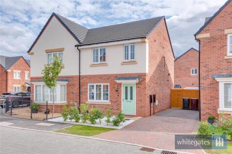3 bedroom semi-detached house for sale
