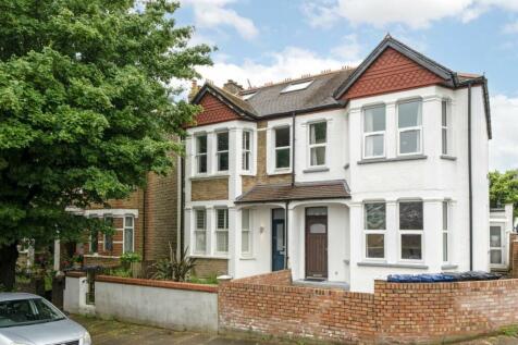 Kingsley Avenue, London W13 5 bed semi
