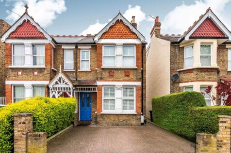 4 bedroom semi-detached house for sale