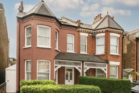 5 bedroom semi-detached house for sale