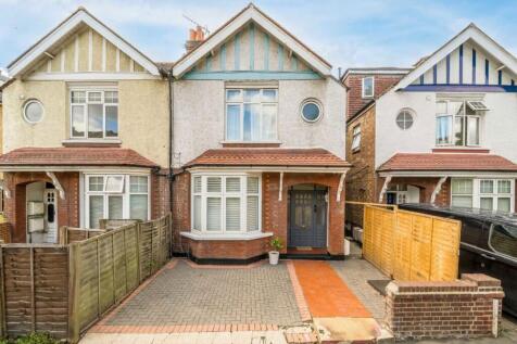Windmill Road, Brentford TW8 2 bed flat for sale