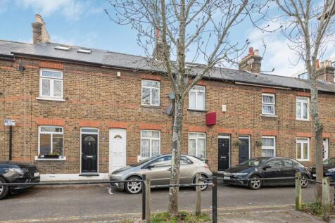 George Street, London W7 2 bed terraced house for sale