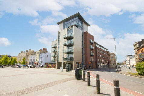 Quayside, Bute Crescent, Cardiff 2 bed apartment for sale