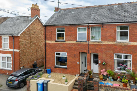 Springfield Gardens, Morganstown... 3 bed end of terrace house for sale