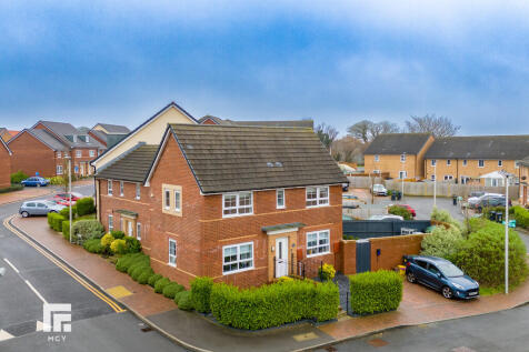 3 bedroom end of terrace house for sale