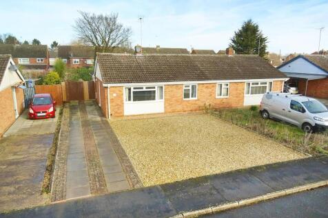 2 bedroom semi-detached bungalow for sale