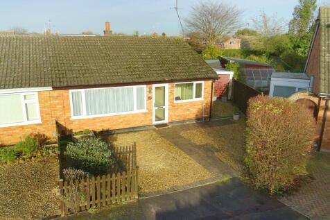 3 bedroom semi-detached bungalow for sale