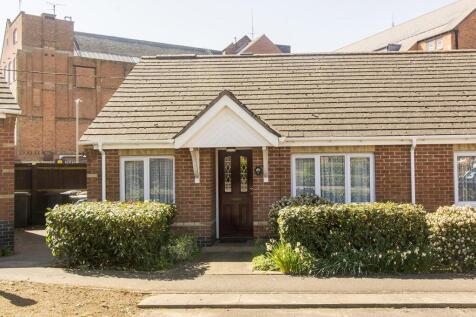 Symington Way, Market Harborough 2 bed semi