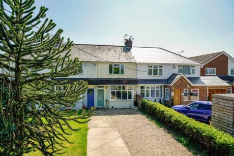 Dunstable Road, Caddington, LU1 2 bed terraced house for sale