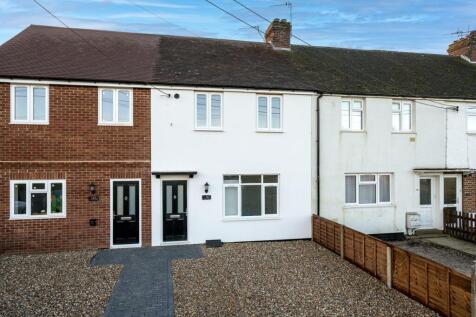 Manor Road, Caddington, LU1 3 bed terraced house for sale