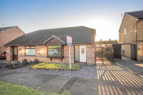 2 bedroom semi-detached bungalow for sale