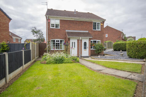 2 bedroom semi-detached house for sale