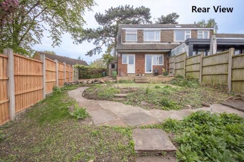 3 bedroom semi-detached house for sale