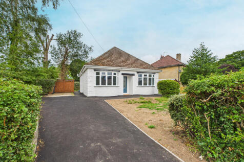 3 bedroom detached bungalow for sale