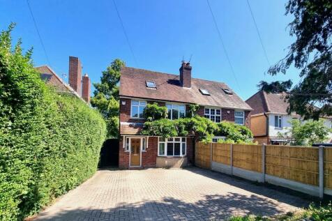 4 bedroom semi-detached house for sale